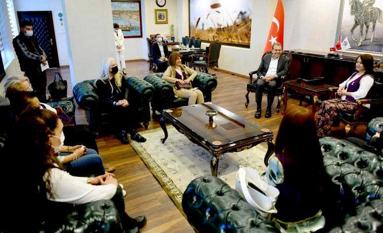 TÜRK ÜNİVERSİTELİ KADINLAR DERNEĞİ’NDEN BAŞKAN SEÇER’E ZİYARET