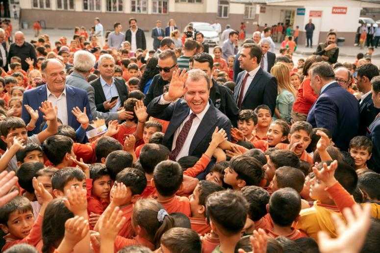 BAŞKAN SEÇER İLE SOSYAL PROJELERDE İLKLER HAYATA GEÇİYOR