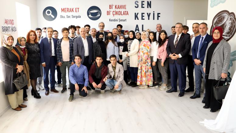 Akdeniz Belediyesi’nin  Üniversite Öğrencilerine Öğrenim Desteği İçin Başvurular Başladı