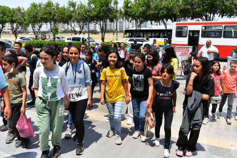 65 ÖĞRENCİ, BÜYÜKŞEHİR’İN SİNEMA ETKİNLİĞİNDE KEYİFLİ BİR GÜN GEÇİRDİ