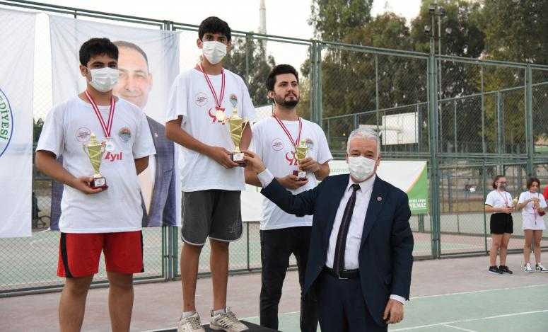 TOROSLAR'IN BOCCE VE TENİS TURNUVASINDA COŞKULU FİNAL
