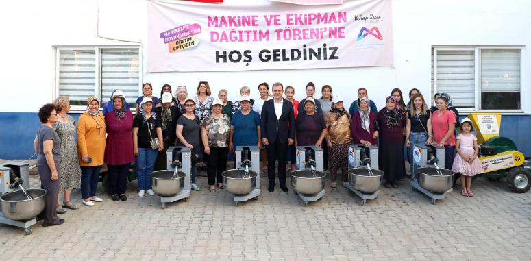 BAŞKAN SEÇER, ANAMUR’DA ÜRETİCİLERLE BİR ARAYA GELDİ