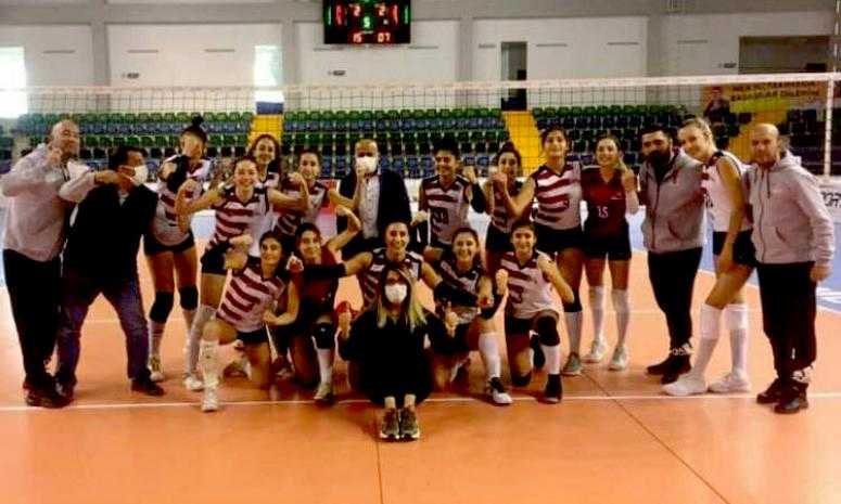 BÜYÜKŞEHİR KADIN VOLEYBOL TAKIMI KONYA PEMA’YI 3-1 YENDİ