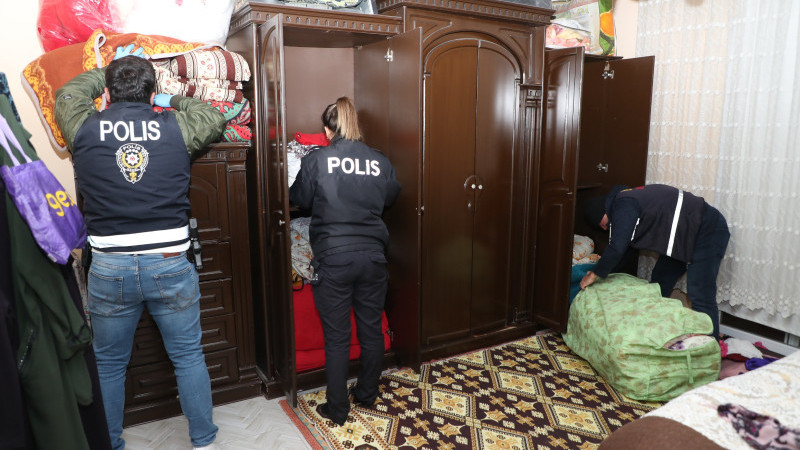 Mersin’de Çeşitli Suçlardan Aranan 32 şüpheli Gözaltına Alındı