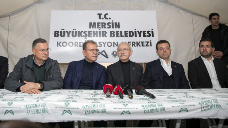 Kılıçdaroğlu, Mersin Büyükşehir’in Hatay’daki Çadırkentini Ziyaret Etti