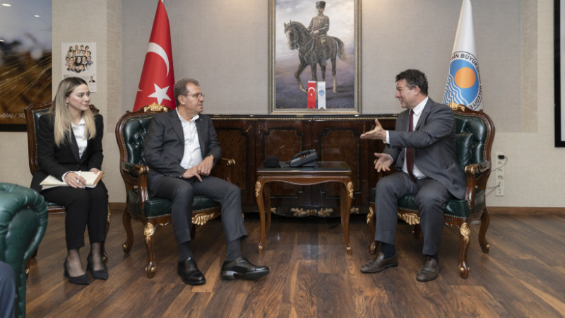 Başkan Seçer, UNHCR Türkiye Temsilcisi Philippe Lerclev ve Beraberindekileri Ağırladı