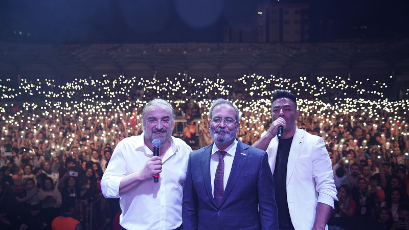 Tarsus’ta Volkan Konak’ın 100. Yıl Konserini 25 Bin 300 Kişi İzledi