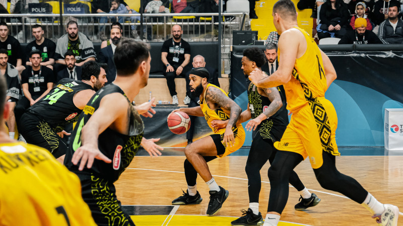 MSK KONYASPOR’U 71-64 YENDİ