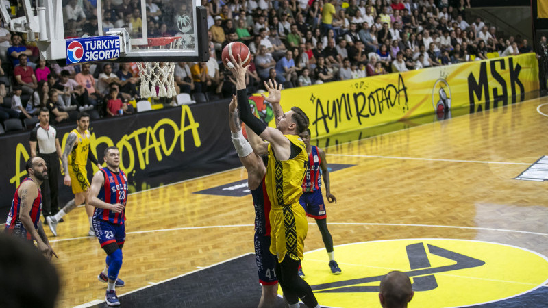 CARETTLAR, PLAY-OFF’TA SERİYE 1-0 ÖNDE BAŞLADI: 66-60