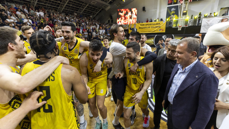 MSK, PLAY-OFF’TA FİNALE ADIM ADIM İLERLİYOR