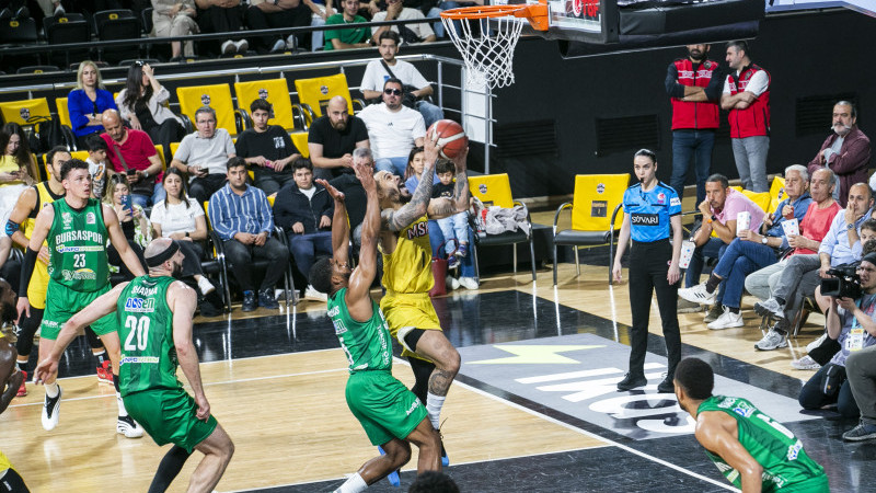 CARETTALAR, BURSASPOR YÖRSAN’I 89-82 SKORLA YENDİ