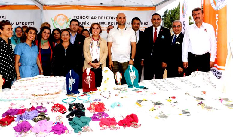 İĞNE OYASI FESTİVALİNİN COŞKUSU MERSİN’İ SARDI