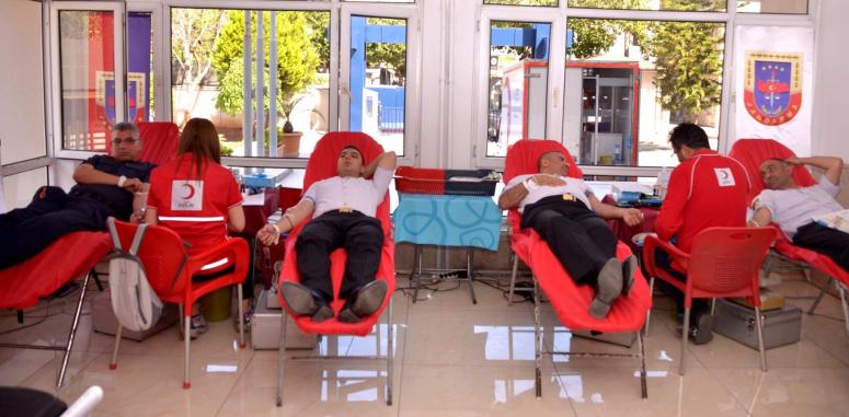 JANDARMADAN KAN BAĞIŞI