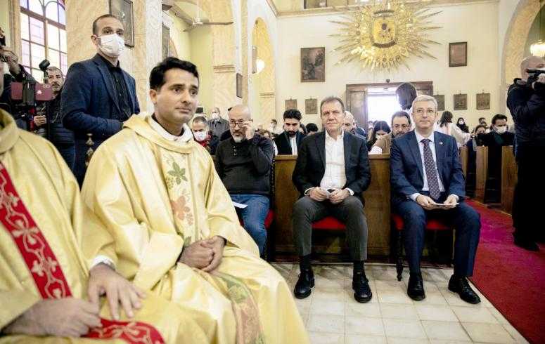 BAŞKAN SEÇER, KATOLİK KİLİSESİ’NDEKİ ‘DİNLER ARASI NOEL KUTLAMASI’NA KATILDI