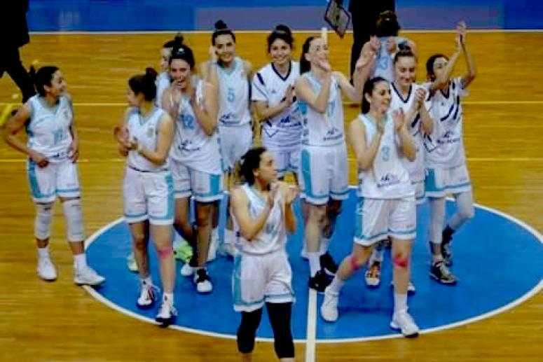 TARSUS BELEDİYESİ KADIN BASKETBOL TAKIMI GRUBUNU LİDER OLARAK TAMAMLADI