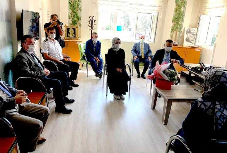 TARSUS’LU ŞEHİT ÜSTEĞMEN OZAN OLGU KÖREKE’NİN İSMİ MATEMATİK VE ZEKA OYUNLARI SINIFINDA YAŞATILACAK