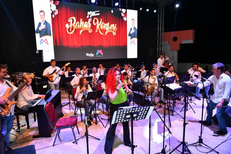 MERSİN BÜYÜKŞEHİR’İN KENT ORKESTRASI MERSİN ÜNİVERSİTESİ’NDE KONSER VERDİ