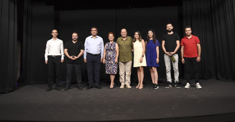 ŞEHİR TİYATROSU 14 EKİM’DE PERDELERİNİ AÇIYOR