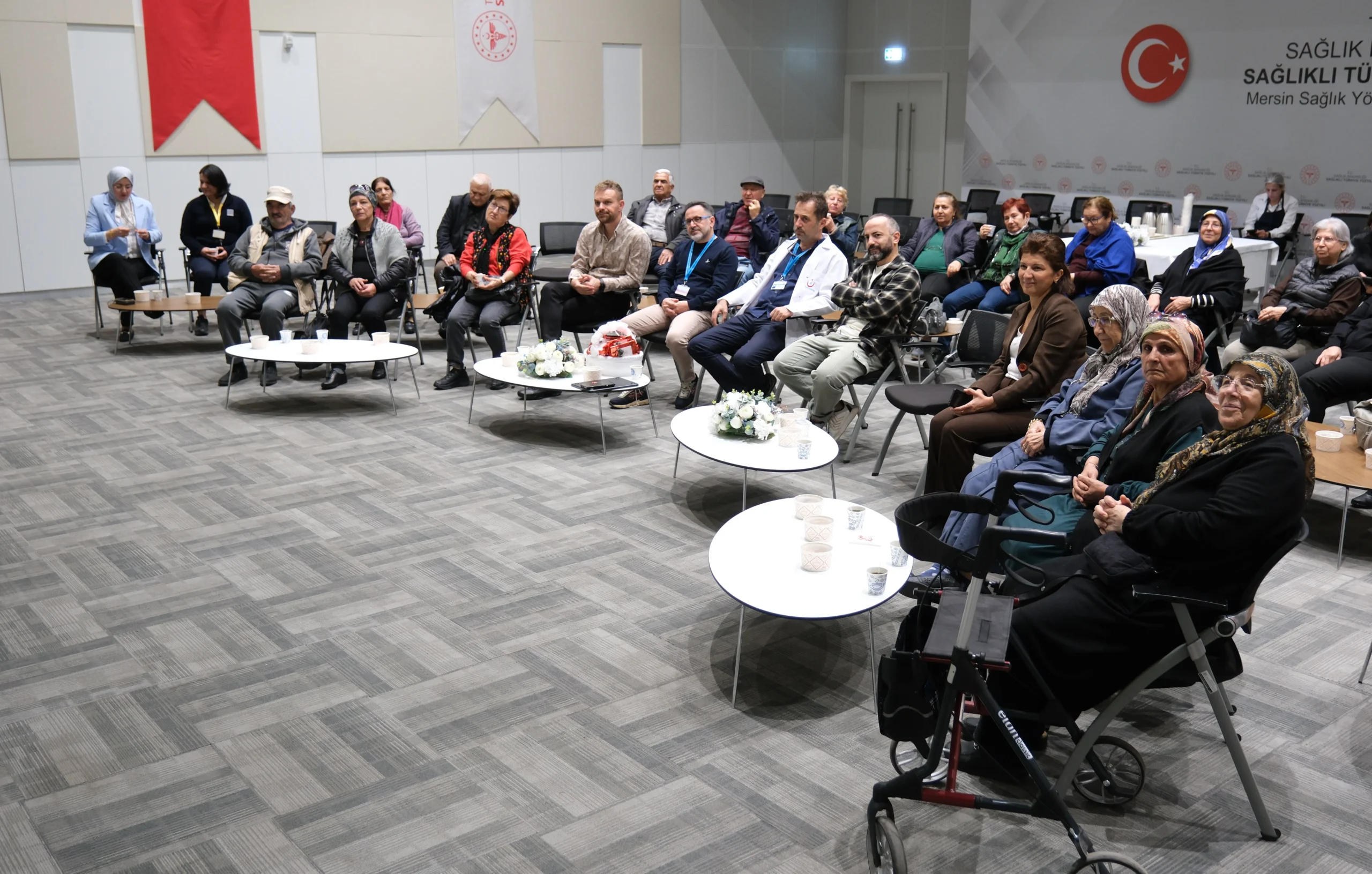 MERSİN ŞEHİR HASTANESİ’NDE HASTA VE YAKINLARINA ANLAMLI SİNEMA BULUŞMASI