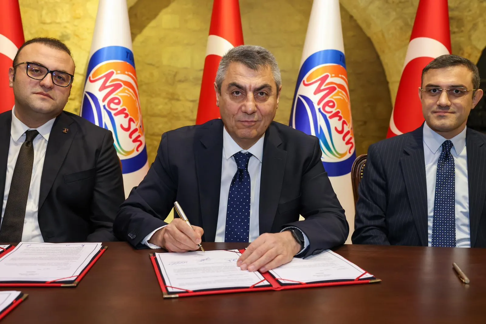 SİLİFKE TAŞUCU’NA 24 DERSLİKLİ YENİ ORTAOKUL İÇİN PROTOKOL İMZALANDI