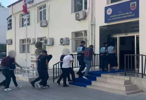 Mersin’de Sosyal Medya Şantajcılarına Jandarma Darbesi: 4 Tutuklama